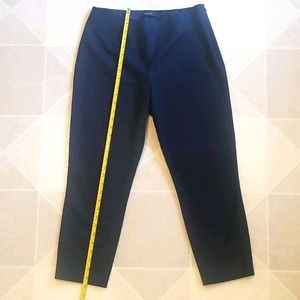 Tahari navy crop pant